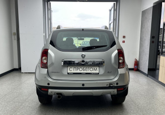 Подержанный автомобиль Renault Duster 2012 года (5 фото)