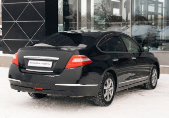 Подержанный автомобиль Nissan Teana 2009 года (5 фото)