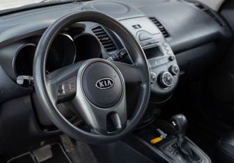 Подержанный автомобиль Kia Soul 2011 года (11 фото)