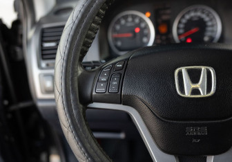 Подержанный автомобиль Honda CR-V 2007 года (12 фото)
