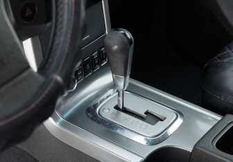 Подержанный автомобиль Nissan Pathfinder 2011 года (15 фото)