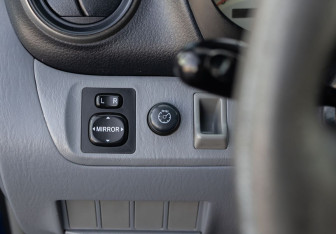 Подержанный автомобиль Toyota RAV4 2001 года (16 фото)