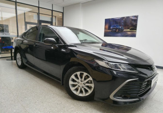 Подержанный автомобиль Toyota Camry Sedan 2021 года (4 фото)