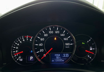 Подержанный автомобиль Toyota Corolla Sedan 2019 года (13 фото)