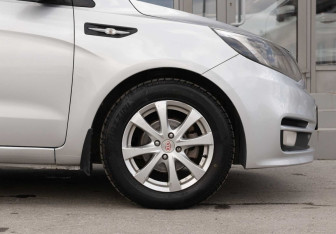 Подержанный автомобиль Kia Rio Sedan 2015 года (9 фото)