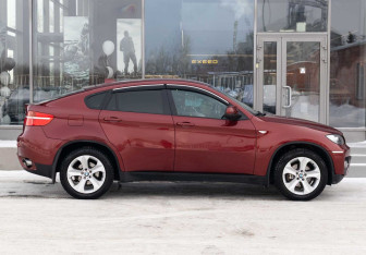 Подержанный автомобиль BMW X6 2011 года (4 фото)
