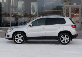 Подержанный автомобиль Volkswagen Tiguan 2012 года (8 фото)