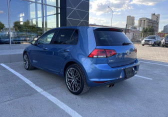 Подержанный автомобиль Volkswagen Golf Hatchback 2013 года (7 фото)