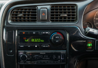 Подержанный автомобиль Subaru Legacy Wagon 2000 года (13 фото)