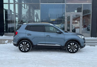 Подержанный автомобиль Chery Tiggo 4 2020 года (4 фото)