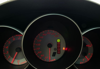 Подержанный автомобиль Mazda 3 Sedan 2008 года (11 фото)