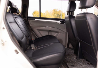 Подержанный автомобиль Mitsubishi Pajero Sport 2011 года (20 фото)