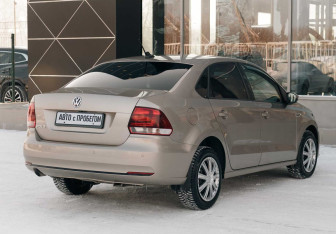 Подержанный автомобиль Volkswagen Polo Sedan 2019 года (5 фото)