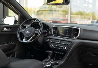 Подержанный автомобиль Kia Sportage 2020 года (10 фото)
