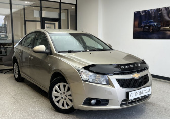 Подержанный автомобиль Chevrolet Cruze Sedan 2011 года (3 фото)