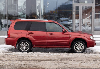 Подержанный автомобиль Subaru Forester Suv 2002 года (4 фото)