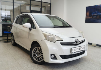 Подержанный автомобиль Toyota Ractis 2011 года (4 фото)