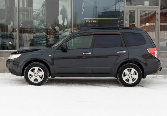 Подержанный автомобиль Subaru Forester Suv 2008 года (8 фото)