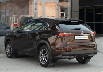 Подержанный автомобиль Lexus NX 2014 года (7 фото)