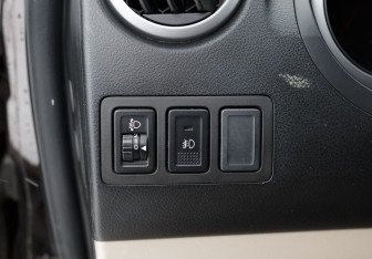 Подержанный автомобиль Suzuki Grand Vitara 2013 года (15 фото)