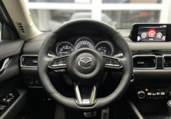 Подержанный автомобиль Mazda CX-5 2017 года (11 фото)