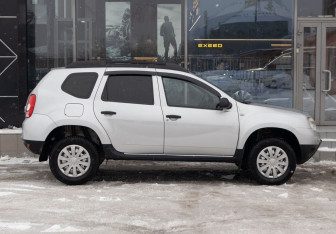 Подержанный автомобиль Renault Duster 2013 года (4 фото)