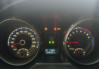 Подержанный автомобиль Mitsubishi Pajero 2011 года (20 фото)