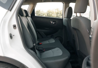 Подержанный автомобиль Nissan Qashqai 2013 года (19 фото)