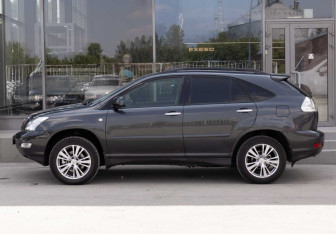 Подержанный автомобиль Lexus RX 2007 года (8 фото)