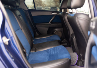 Подержанный автомобиль Mazda 3 Sedan 2012 года (18 фото)