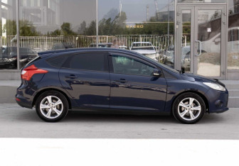 Подержанный автомобиль Ford Focus Hatchback 2012 года (4 фото)