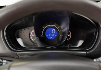 Подержанный автомобиль Lifan X60 2014 года (12 фото)