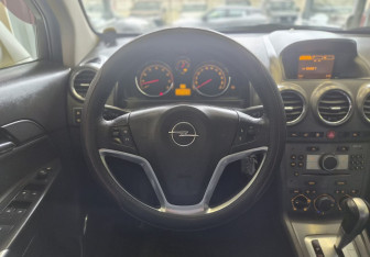 Подержанный автомобиль Opel Antara 2010 года (9 фото)