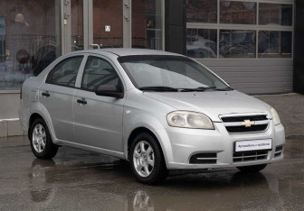 Подержанный автомобиль Chevrolet Aveo Sedan 2008 года (3 фото)
