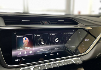 Подержанный автомобиль Geely Atlas Pro 2023 года (18 фото)