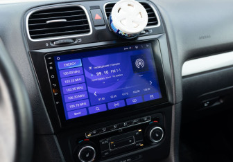 Подержанный автомобиль Volkswagen Gol 2011 года (13 фото)