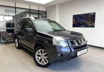 Подержанный автомобиль Nissan X-Trail 2012 года (4 фото)