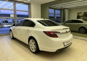 Подержанный автомобиль Opel Insignia Sedan 2014 года (6 фото)