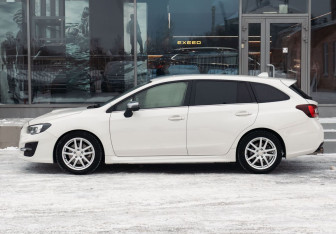 Подержанный автомобиль Subaru Levorg 2019 года (8 фото)