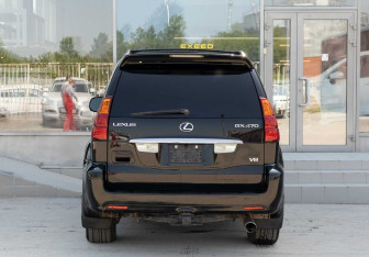 Подержанный автомобиль Lexus GX 2003 года (6 фото)