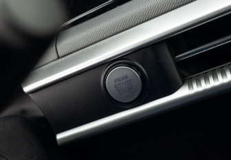 Подержанный автомобиль Kia K5 2020 года (16 фото)