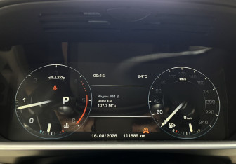 Подержанный автомобиль Land Rover Range Rover Sport 2016 года (13 фото)