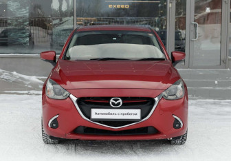 Подержанный автомобиль Mazda Demio 2016 года (2 фото)