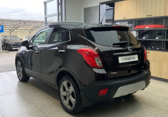 Подержанный автомобиль Opel Mokka 2013 года (7 фото)