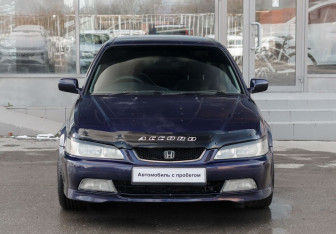 Подержанный автомобиль Honda Accord Sedan 2001 года (2 фото)