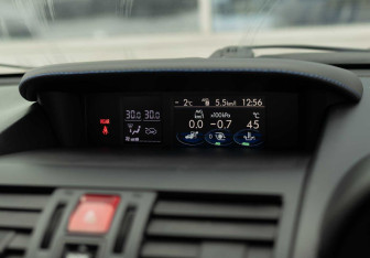 Подержанный автомобиль Subaru Levorg 2014 года (14 фото)