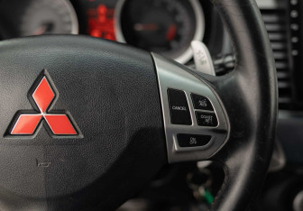 Подержанный автомобиль Mitsubishi Lancer Hatchback 2008 года (12 фото)