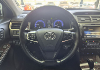 Подержанный автомобиль Toyota Camry Sedan 2016 года (9 фото)