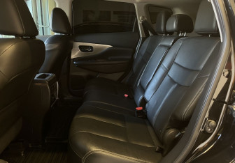 Подержанный автомобиль Nissan Murano Suv 2018 года (16 фото)