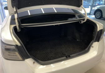 Подержанный автомобиль Toyota Camry Sedan 2013 года (7 фото)